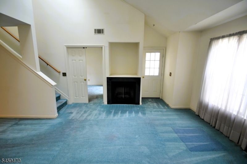 4 Collura Ln Property Photo 20