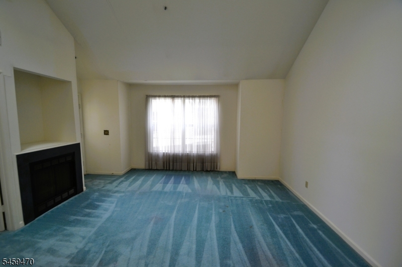 4 Collura Ln Property Photo 23