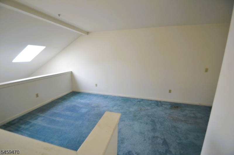4 Collura Ln Property Photo 27