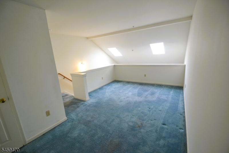 4 Collura Ln Property Photo 28