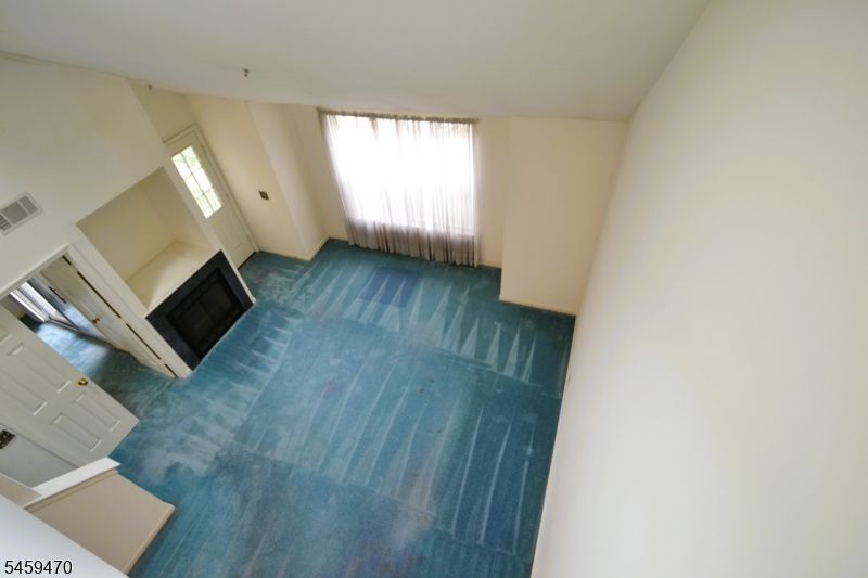 4 Collura Ln Property Photo 31