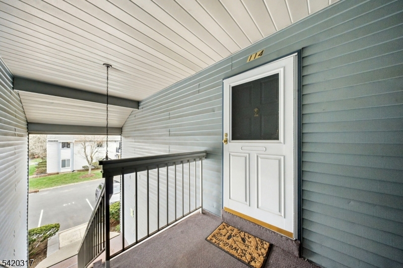 114 Henley Dr 114