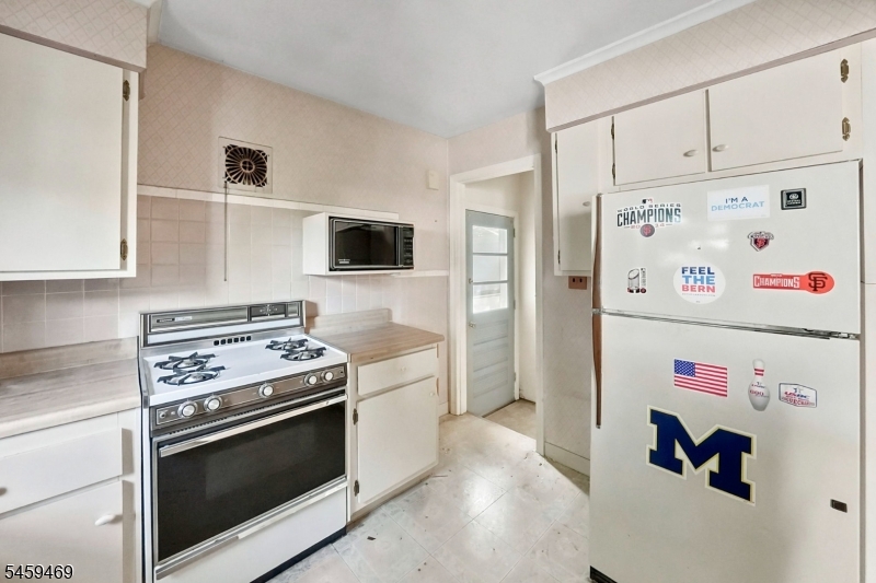 109 W Hanover Ave Property Photo 4