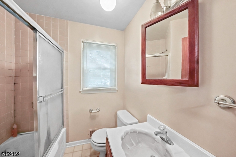 109 W Hanover Ave Property Photo 16
