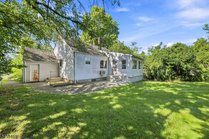 109 W Hanover Ave Property Photo 18
