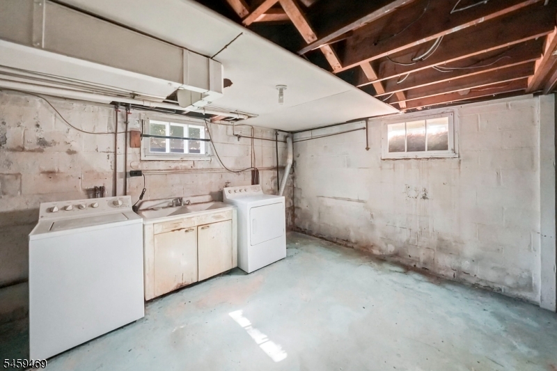 109 W Hanover Ave Property Photo 21