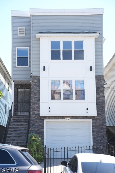 168 Johnson Ave 2 Property Photo 4