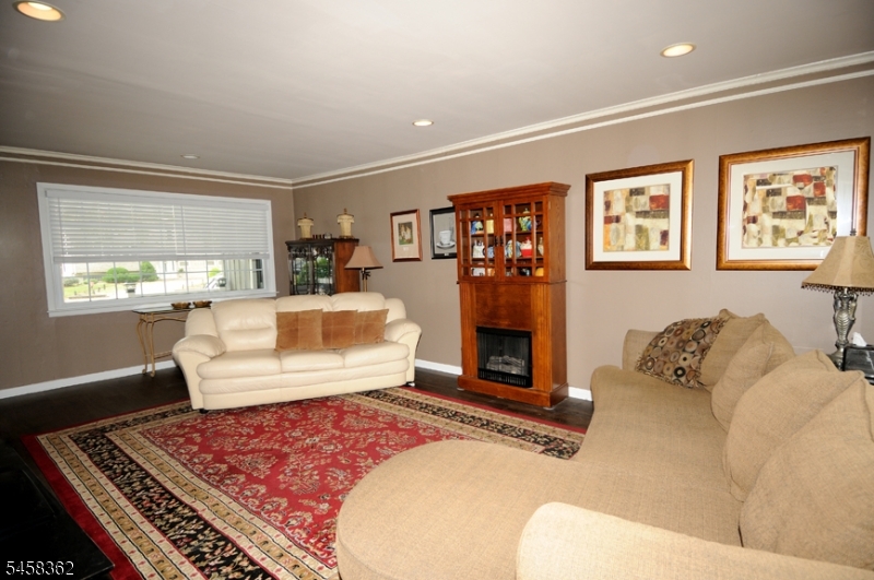 389 Meisel Ave Property Photo 5