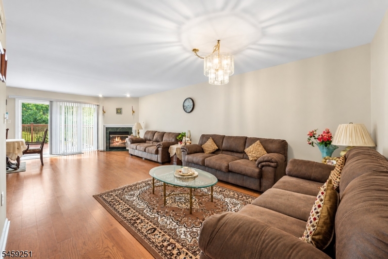 75 Castleton Rd Property Photo 4