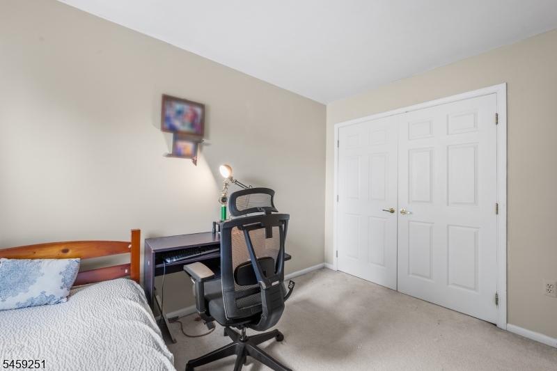 75 Castleton Rd Property Photo 16