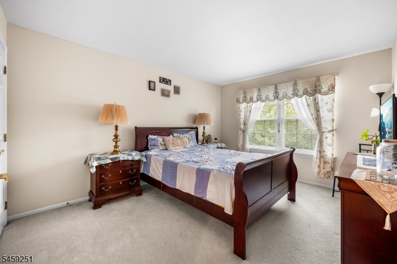 75 Castleton Rd Property Photo 17