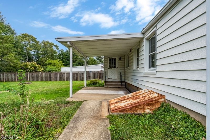 81 Hopewell Pennington Rd Property Photo 7