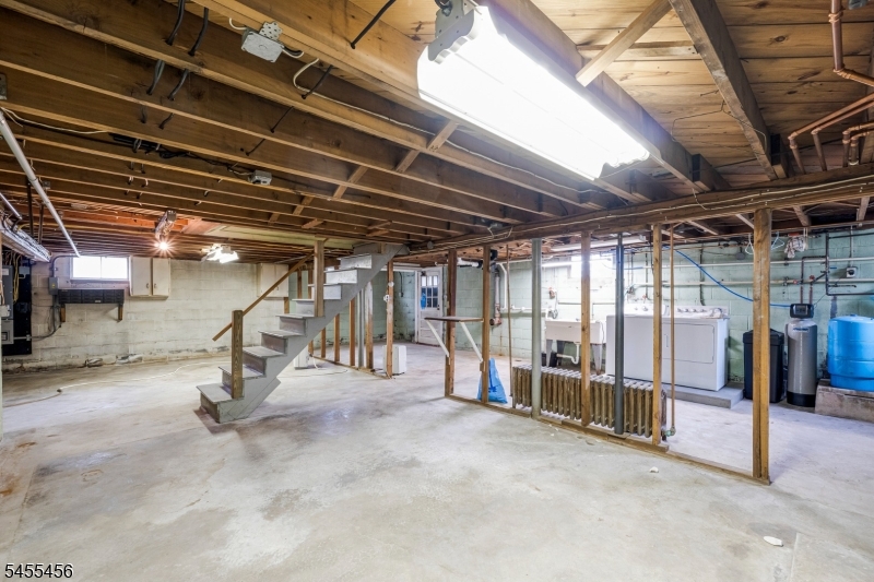 81 Hopewell Pennington Rd Property Photo 8