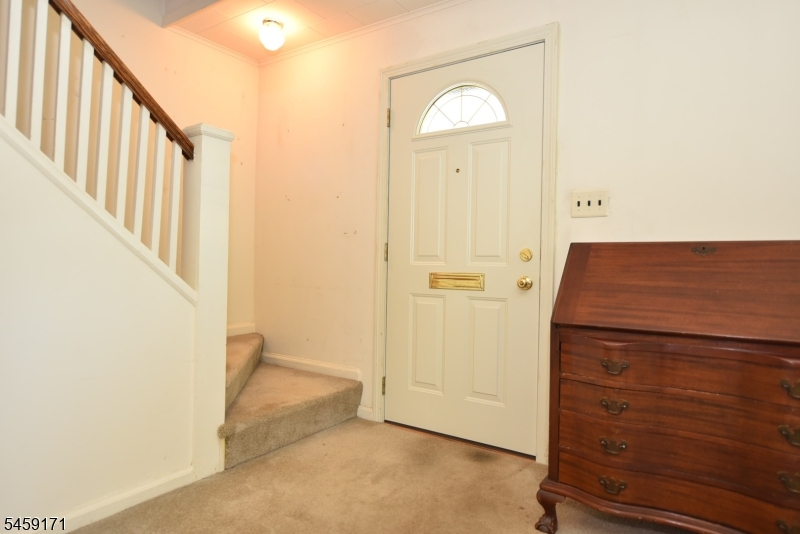 12 Woodside Ave Property Photo 3