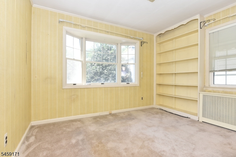 12 Woodside Ave Property Photo 13