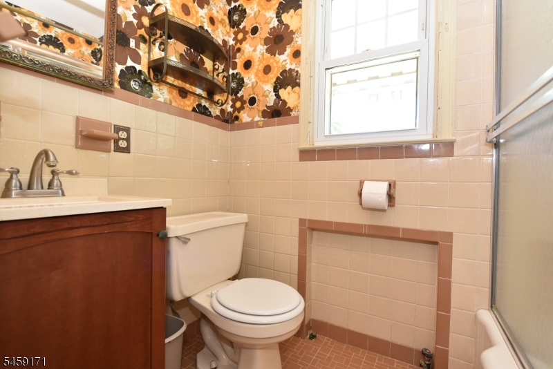 12 Woodside Ave Property Photo 14
