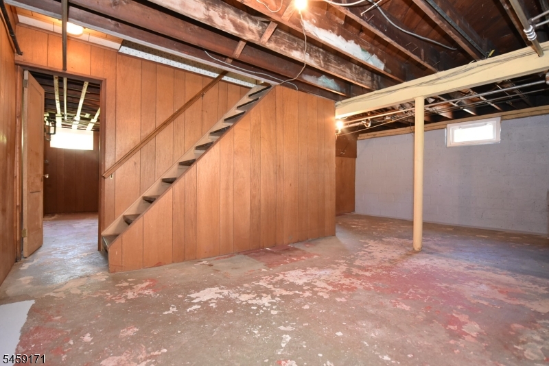 12 Woodside Ave Property Photo 18