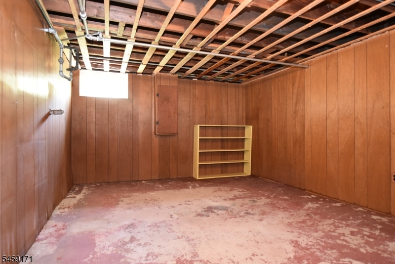 12 Woodside Ave Property Photo 19