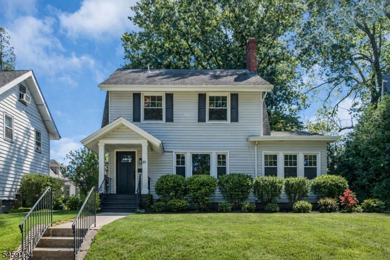 25 Laurel Ave Property Photo 1