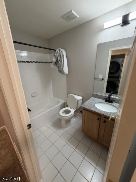 100 Conover Ter 100 Property Photo 5