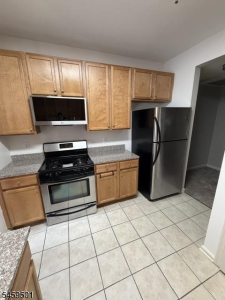 100 Conover Ter 100 Property Photo 6