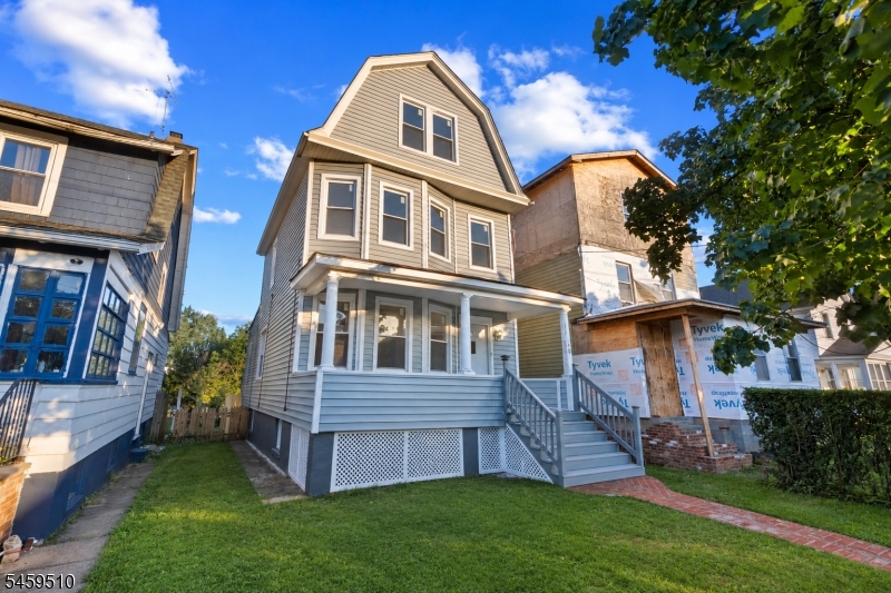 190 Watchung Ave Property Photo 1