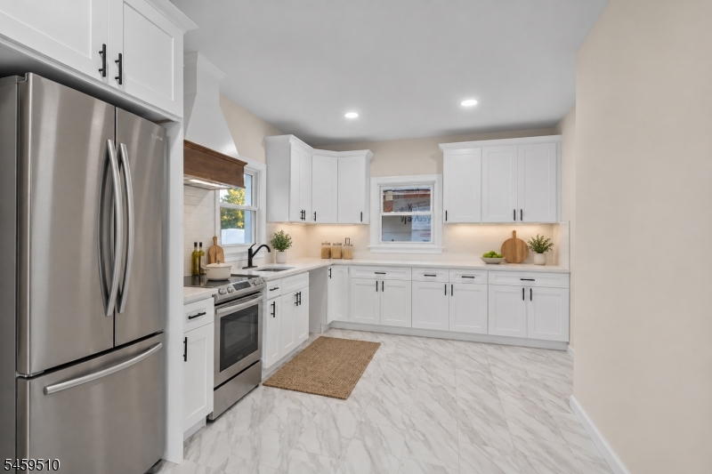 190 Watchung Ave Property Photo 3