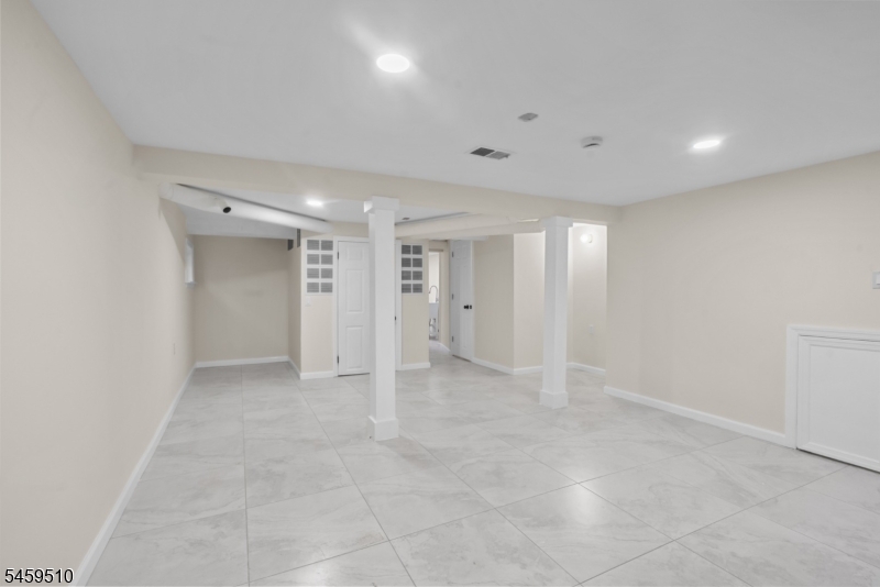 190 Watchung Ave Property Photo 23