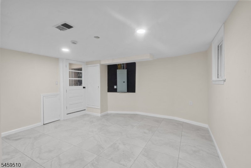 190 Watchung Ave Property Photo 25