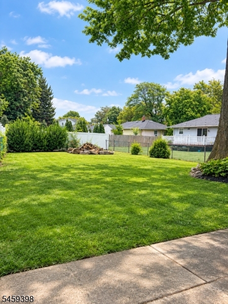 2614 N Stiles St Property Photo 15