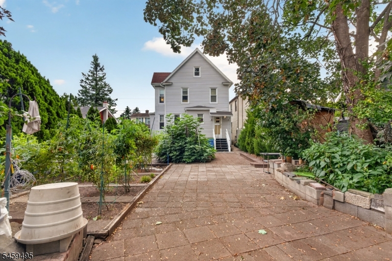 20 Verdon St Property Photo 21