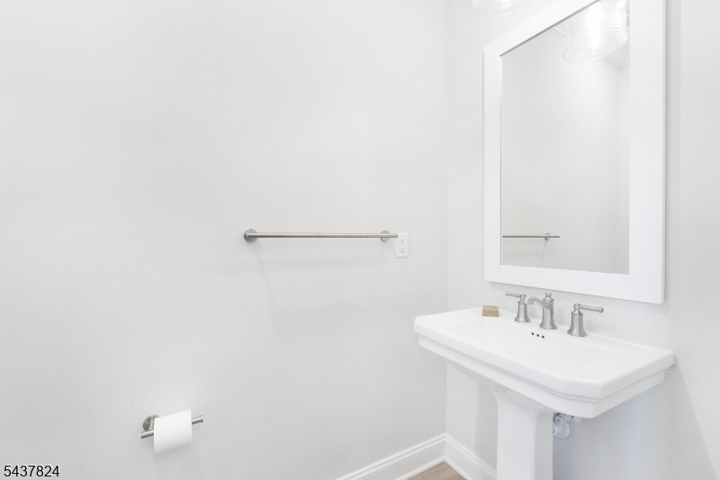 3 Hillandale Dr Property Photo 18