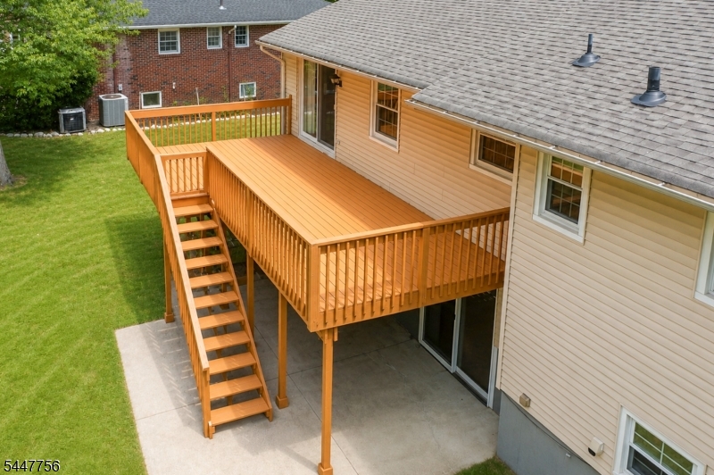 51 Hilltop Ave Property Photo 11