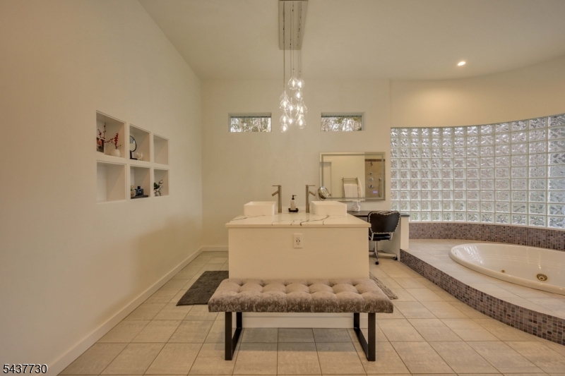 46 Benham Way Property Photo 33
