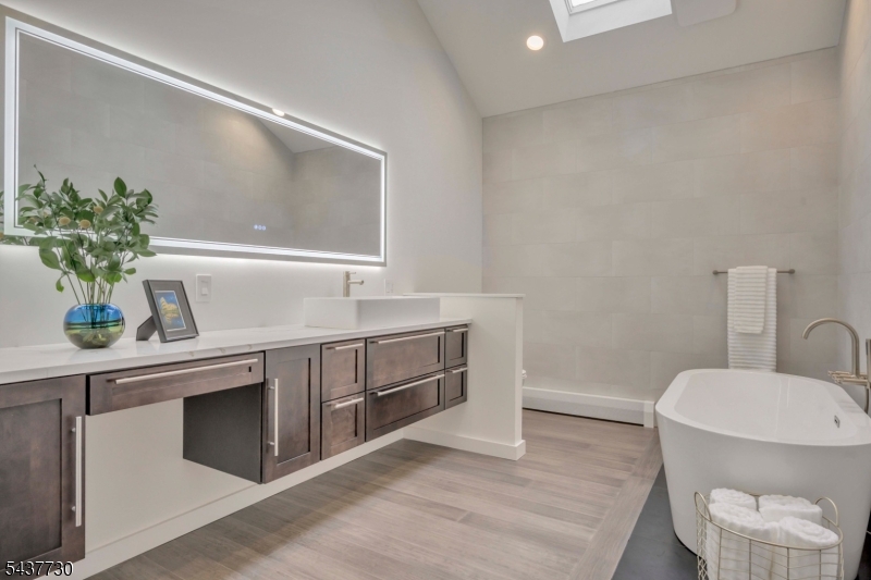 46 Benham Way Property Photo 42