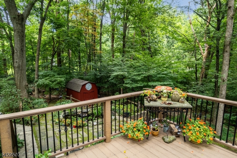 20 Edward Dr Property Photo 34