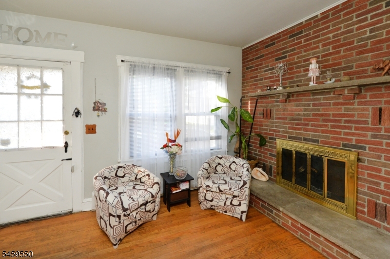 18 Parker Ave Property Photo 11