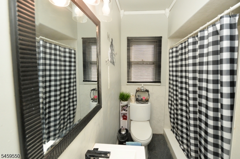18 Parker Ave Property Photo 15