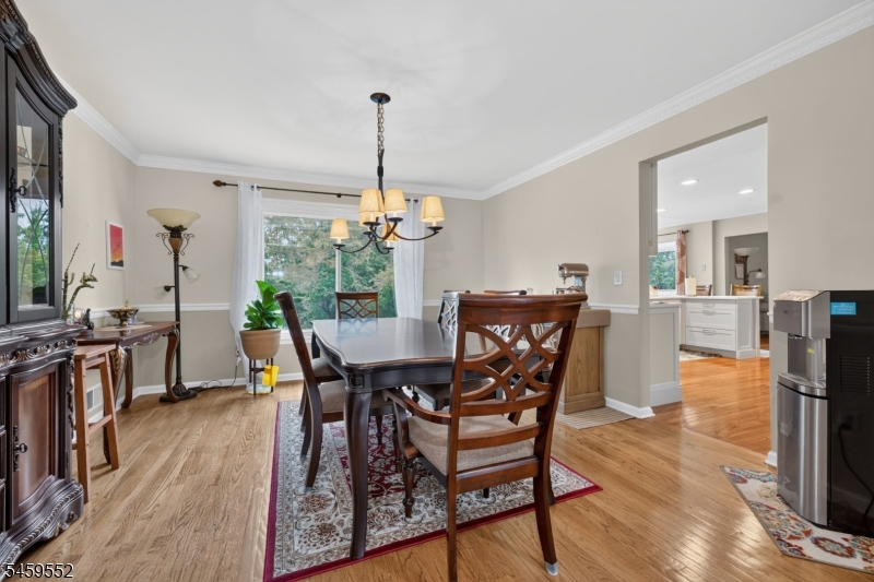 6 Chaucer Dr Property Photo 16