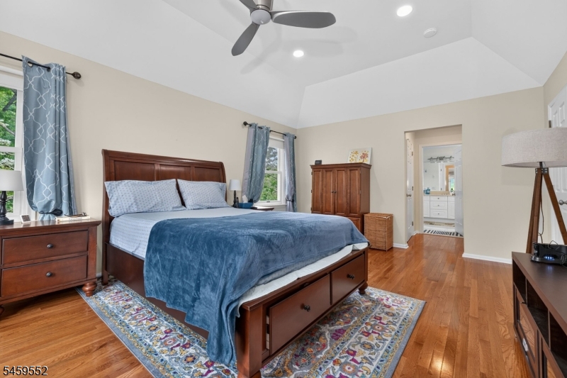 6 Chaucer Dr Property Photo 23