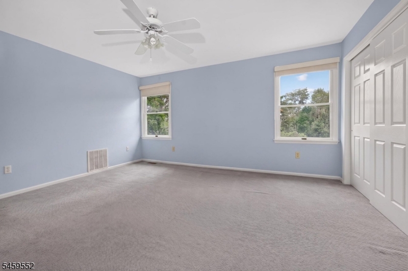 6 Chaucer Dr Property Photo 27