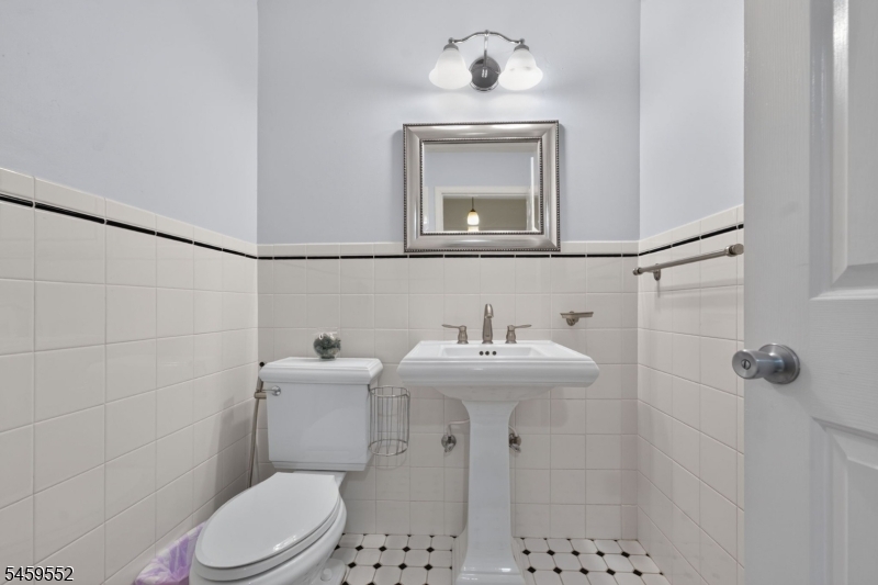 6 Chaucer Dr Property Photo 33