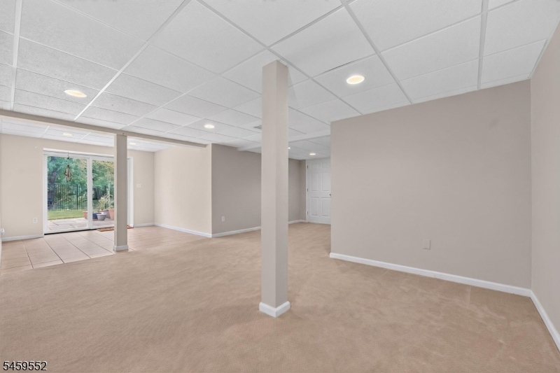 6 Chaucer Dr Property Photo 35