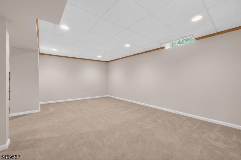 6 Chaucer Dr Property Photo 36