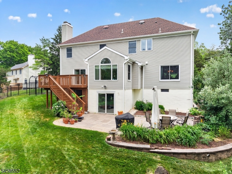 6 Chaucer Dr Property Photo 38