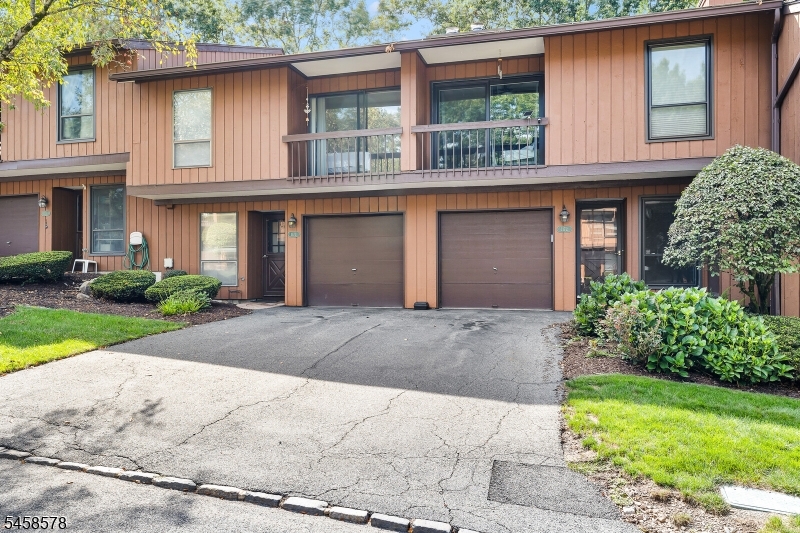 1173 Treetops Property Photo 4