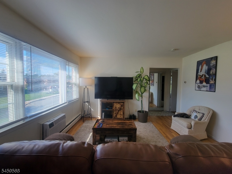 419 Pitney Pl 419 Property Photo 6