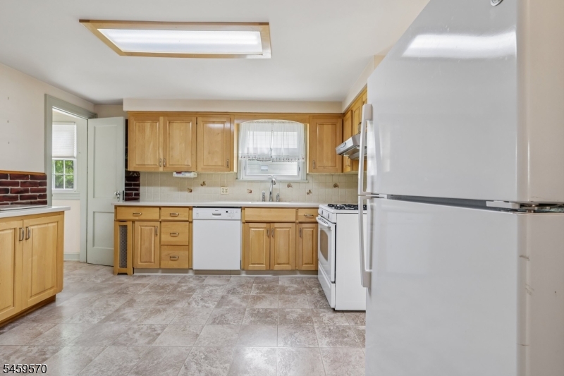 42 Fairmount Ave Property Photo 10
