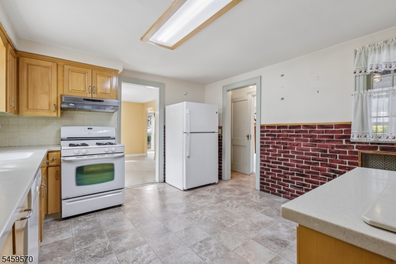 42 Fairmount Ave Property Photo 11
