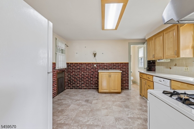 42 Fairmount Ave Property Photo 12